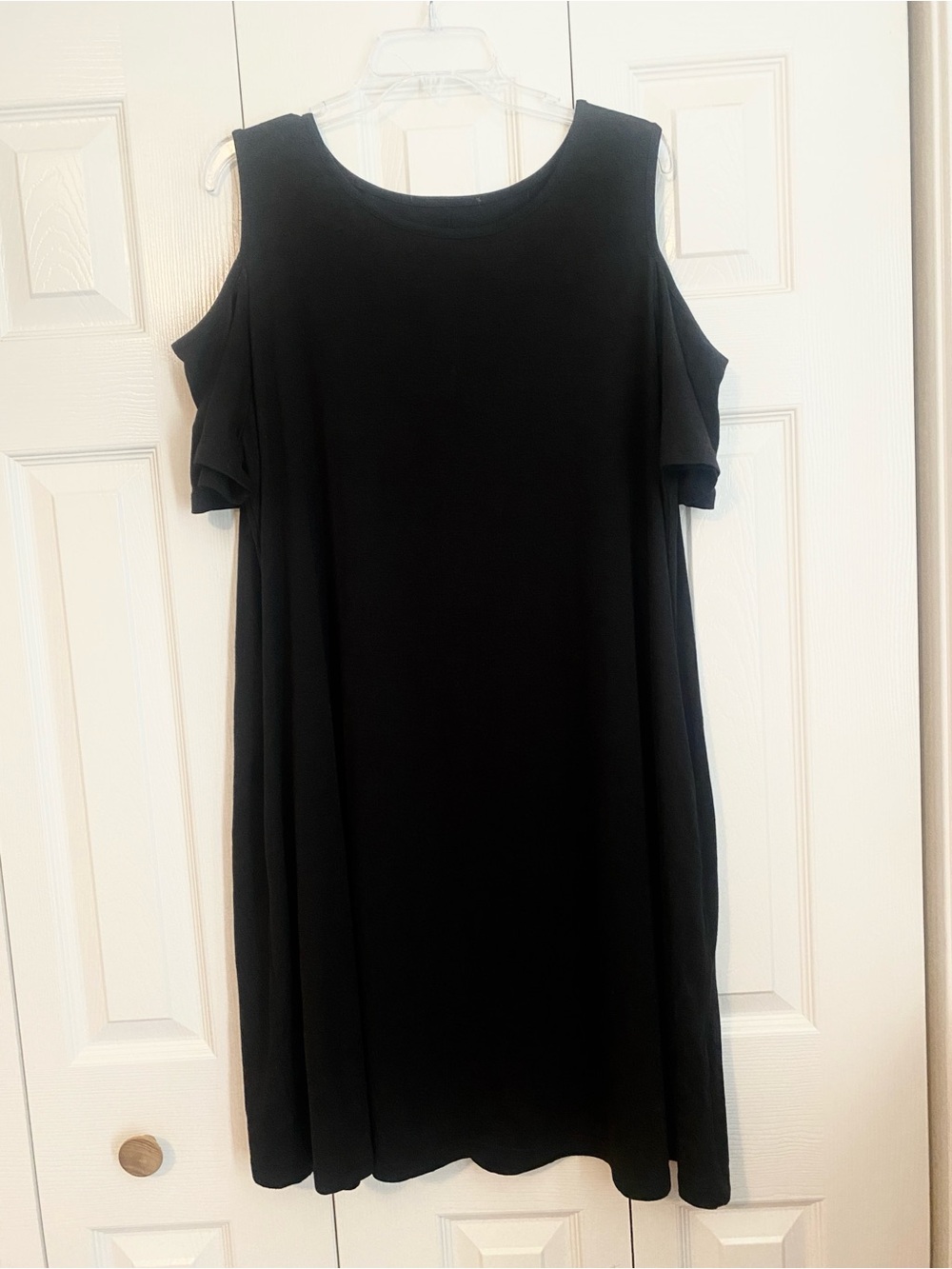 Black Cold-Shoulder Women’s Dress size 20